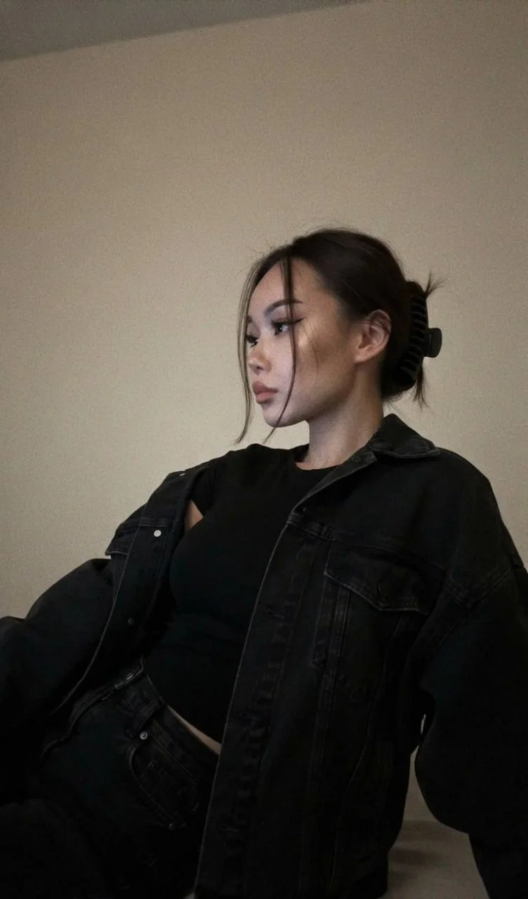 MacBook Side Selfie — image prompt preview