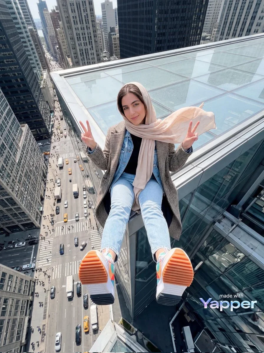 Portrait Vibrant Portraits — Wide Angle — image prompt preview